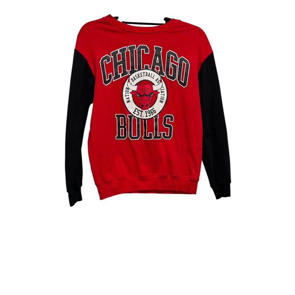 NBA Women's Chicago Bulls Logo Sweatshirt Red Size XS NEW